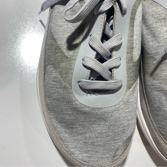 STR/KE MVMNT Two Tone Gray Interval Lightweight Thermal Support Trainer NWOT 12 - Picture 7 of 15